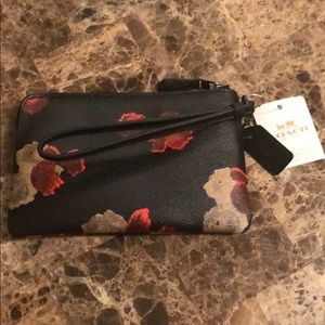 Coach wristlet wallet